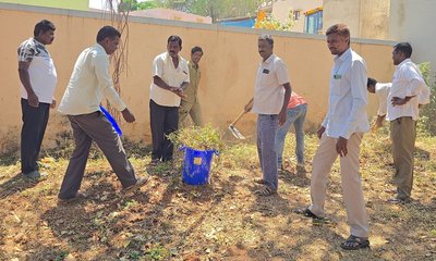 ಸಚಿವರ ಹುಟ್ಟುಹಬ್ಬಕ್ಕೆ ಶಾಲಾವರಣ ಸ್ವಚ್ಛತೆ, ಆರೋಗ್ಯ ತಪಾಸಣೆ ಕಾರ್ಯಕ್ರಮ