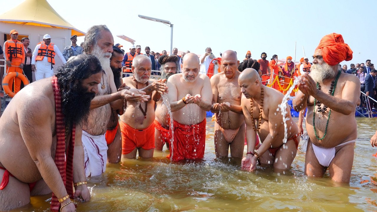 Amit Shah in Mahakumbha