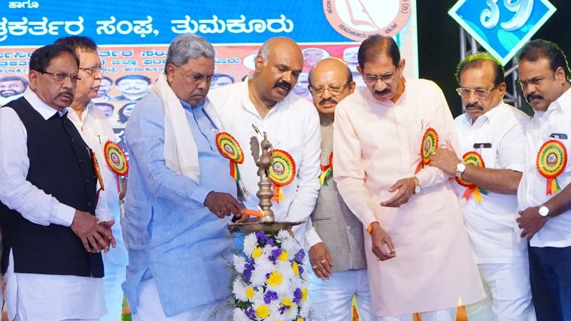 Siddaramaiah (11)