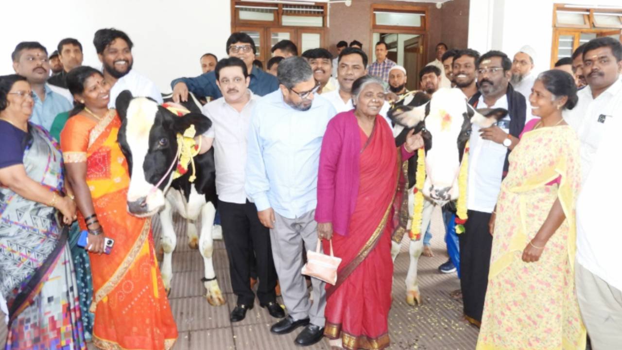 Minister Zameer Ahmed donates 3 cows to Karna's family