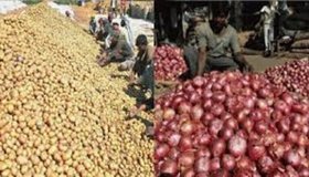 Vegetables price down: ಈರುಳ್ಳಿ, ಆಲೂಗಡ್ಡೆ ದರದಲ್ಲಿ ಇಳಿಕೆ !