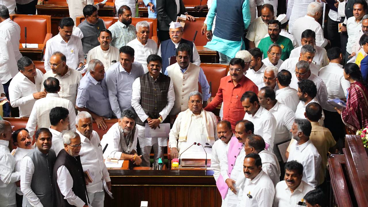 Karnataka Budget 2025: ಸಿದ್ದರಾಮಯ್ಯ ಮಂಡಿಸಿದ್ದು ಹಲಾಲ್‌ ಬಜೆಟ್‌: ಬಿಜೆಪಿ ಟೀಕೆ