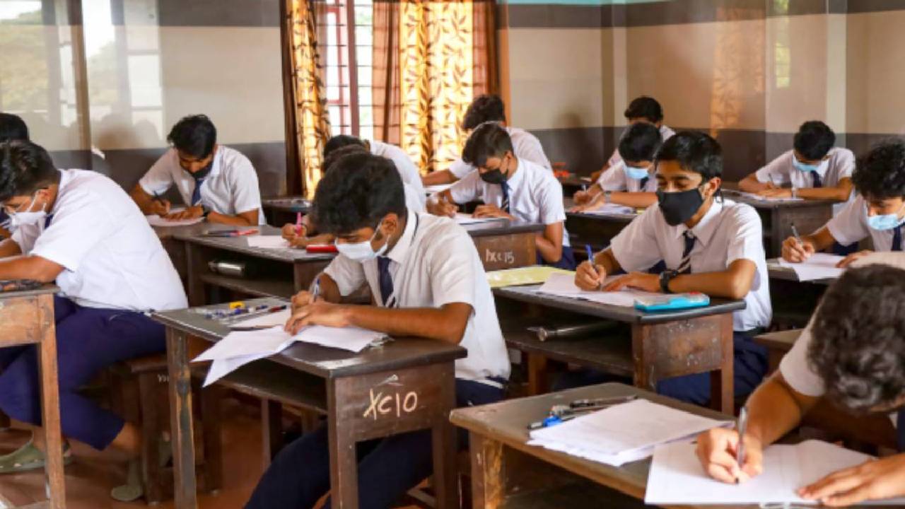 SSLC Exam Preparation Tips: ಎಸ್‌ಎಸ್‌ಎಲ್‌ಸಿ ಪರೀಕ್ಷೆಯಲ್ಲಿ ಉತ್ತಮ ಅಂಕ ಗಳಿಸಲು ಈ ಟಿಪ್ಸ್‌ ಫಾಲೋ ಮಾಡಿ