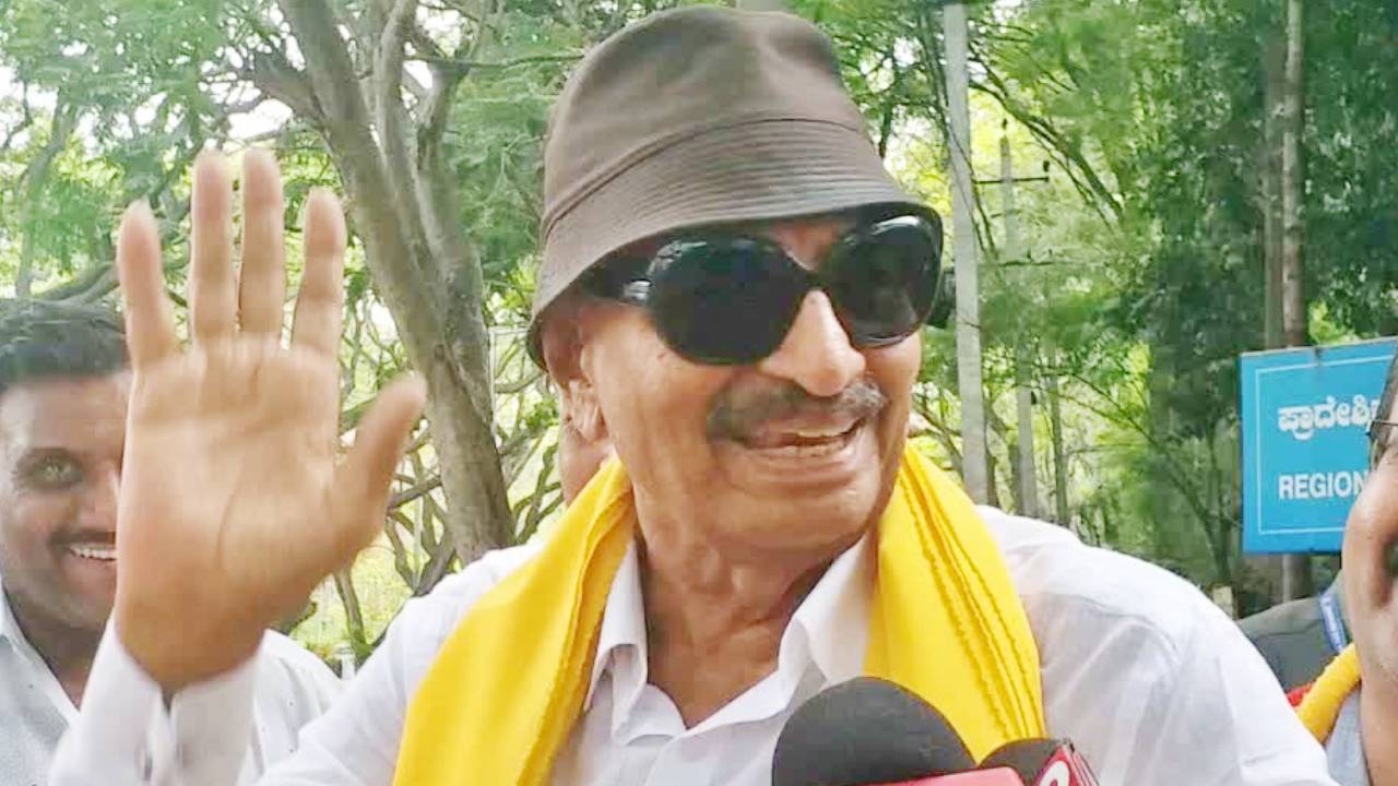 Karnataka Bandh: ಕರ್ನಾಟಕ ಬಂದ್;‌ ವಾಟಾಳ್ ನಾಗರಾಜ್ ಸೇರಿ ಹಲವು ಕನ್ನಡಪರ ಹೋರಾಟಗಾರರು ವಶಕ್ಕೆ