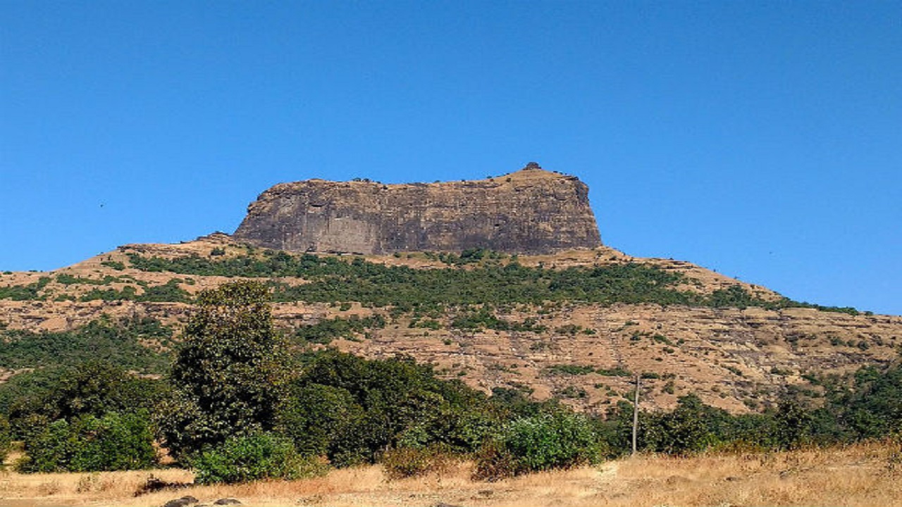 ಮಗುವಿಗಾಗಿ ಕಂದಕ ಹಾರಿದ ಧೀರ ತಾಯಿ ಹೀರಾ