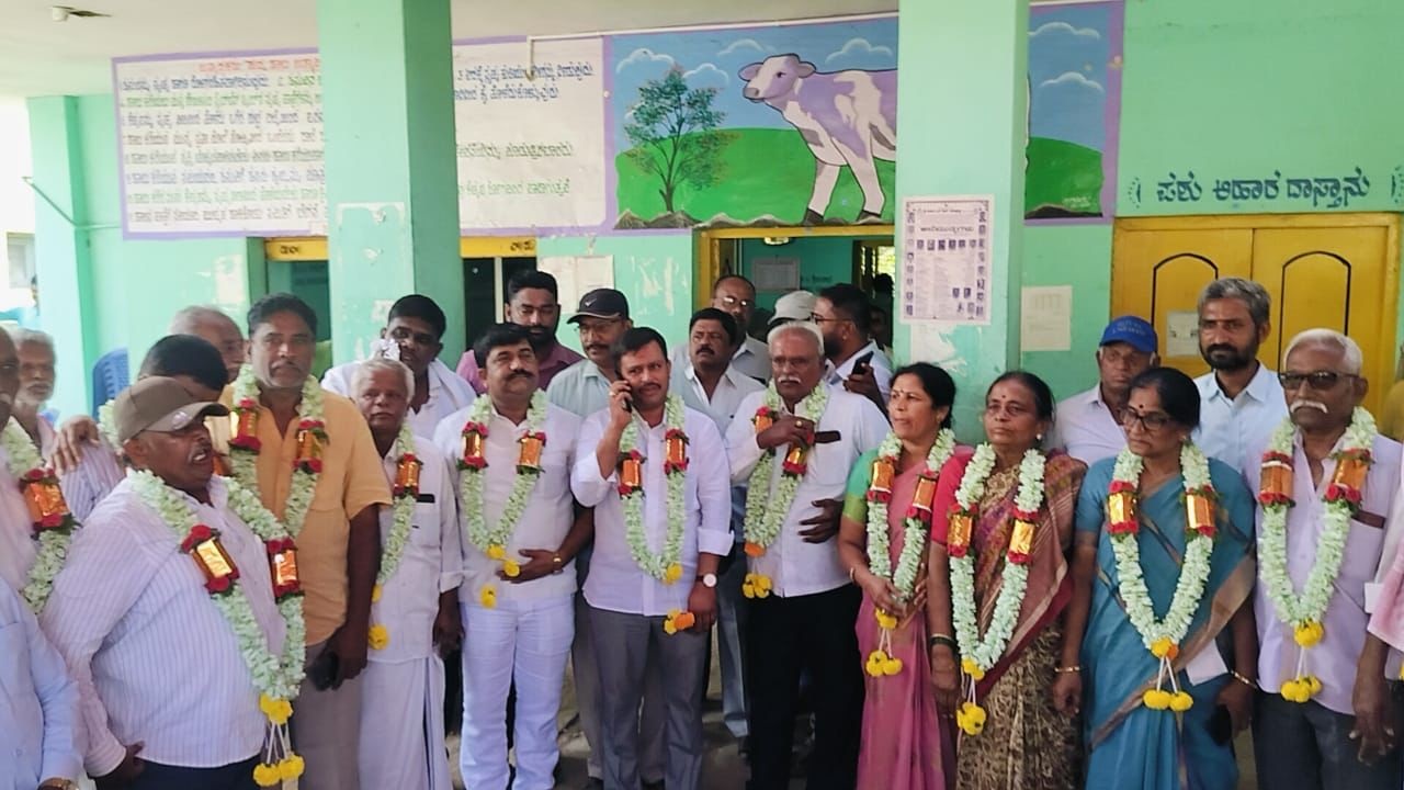 ಕಲ್ಲೂಡಿ ವಿಎಸ್ಎಸ್ಎನ್ ಸೊಸೈಟಿ ಶಾಸಕರ ಬೆಂಬಲಿಗರ ಪಾಲು