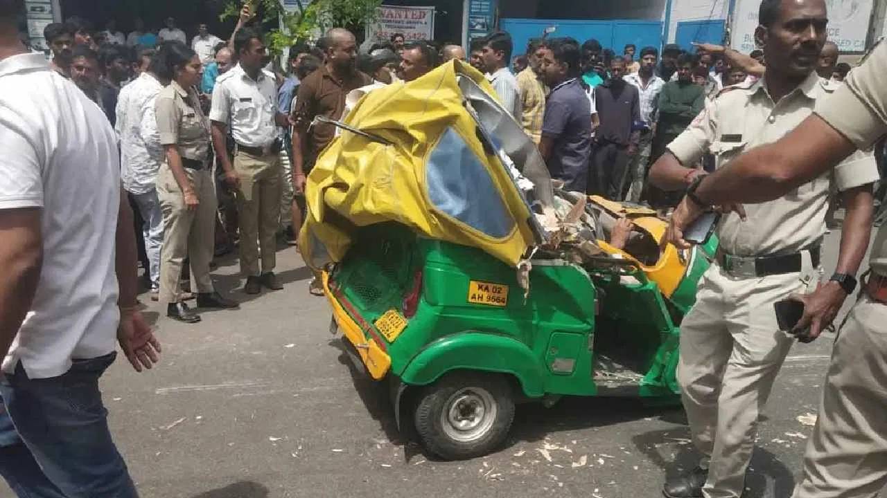 ಭೀಕರ ಅಪಘಾತ; ಎರಡು ಬಿಎಂಟಿಸಿ ಬಸ್​ ಮಧ್ಯೆ ಆಟೋ ಅಪ್ಪಚ್ಚಿ, ಇಬ್ಬರ ಸಾವು